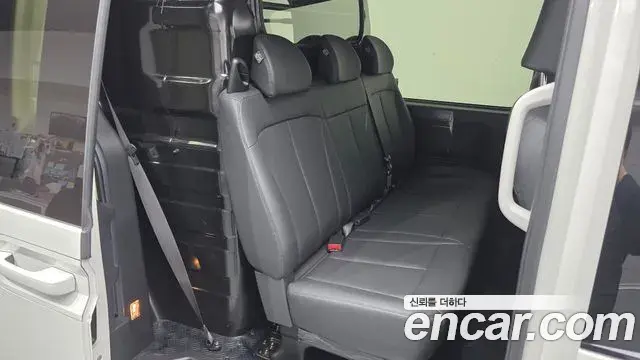 Hyundai Staria 2024 — Şəkil 10/32