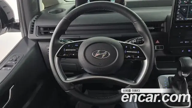 Hyundai Staria 2024 — Şəkil 25/32
