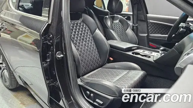 Genesis G70 2018 — Фото 11/20