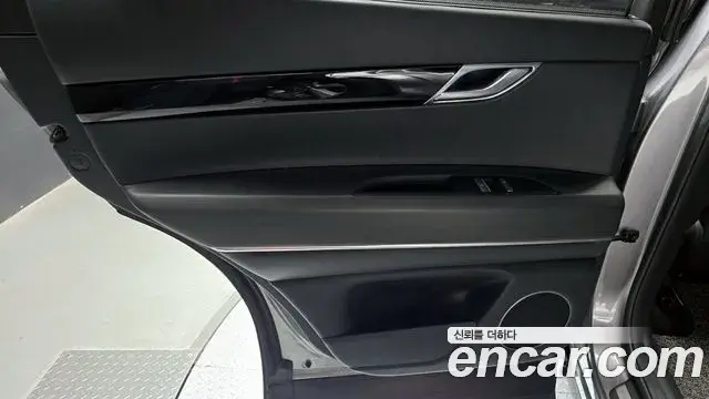 Genesis GV80 2021 — ფოტო 20/30