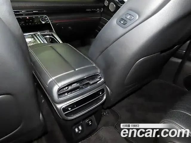Genesis GV80 2021 — Photo 19/20