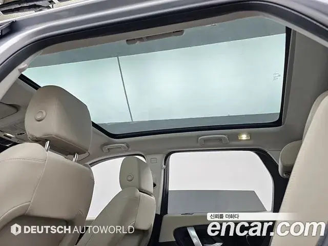 Land Rover Discovery Sport 2022 — Photo 13/20
