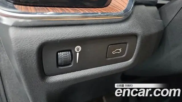 Volvo V60 Cross Country 2021 — Photo 17/37