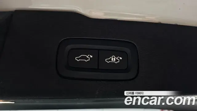 Volvo V60 Cross Country 2021 — Photo 16/37