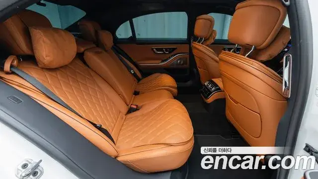 Mercedes-Benz S-Class 2025 — Фото 8/20