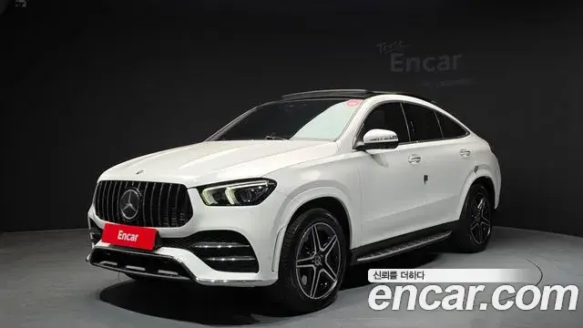 Mercedes-Benz GLE-Class 2021 — Photo 2/34