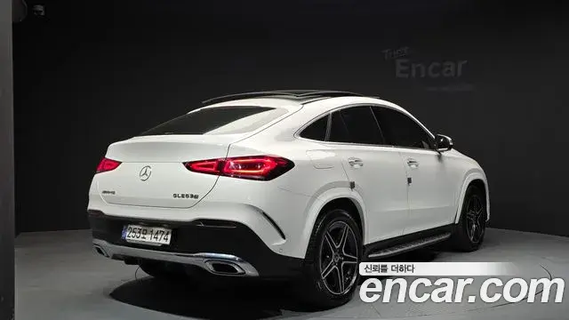 Mercedes-Benz GLE-Class 2021 — Photo 8/34