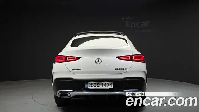 Mercedes-Benz GLE-Class 2021 — Photo 33/34