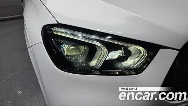 Mercedes-Benz GLE-Class 2021 — Photo 34/34