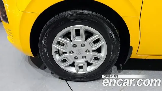 Hyundai Staria 2023 — ფოტო 17/31