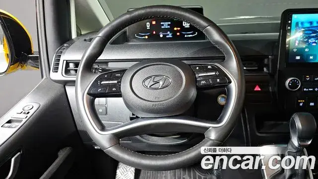 Hyundai Staria 2023 — ფოტო 21/31