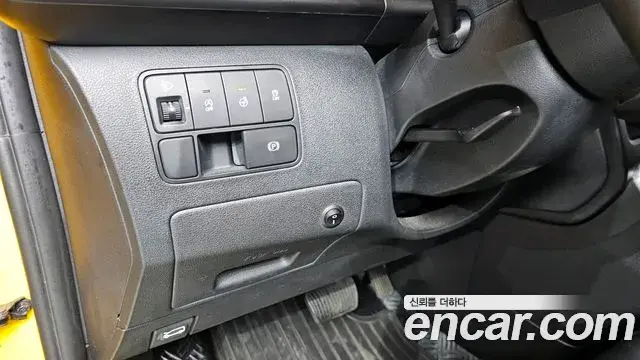 Hyundai Staria 2023 — ფოტო 19/31