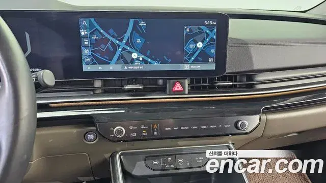 Kia Carnival 2024 — Фото 13/20