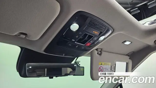 Kia Carnival 2024 — Фото 17/20