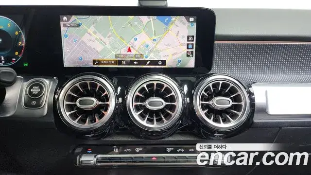 Mercedes-Benz GLB-Class 2021 — ფოტო 12/20