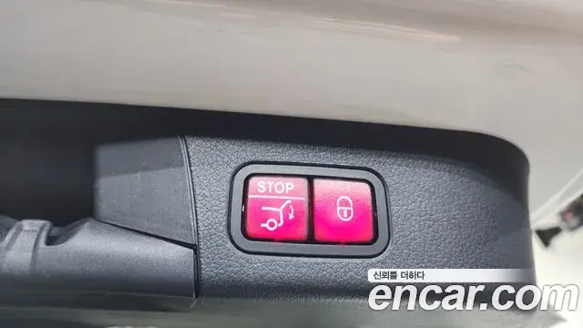 Mercedes-Benz GLB-Class 2021 — ფოტო 6/20