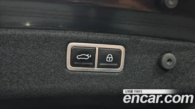 Genesis G70 2021 — ფოტო 24/34