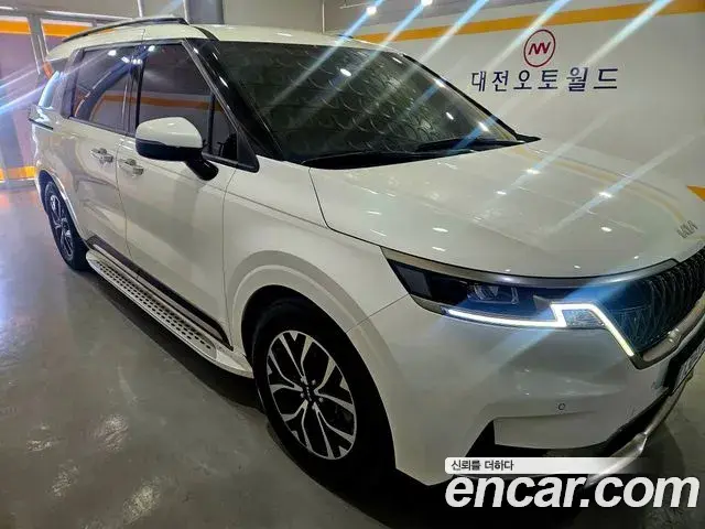 Kia Carnival 2023 — Şəkil 10/20