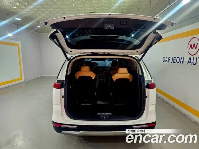 Kia Carnival 2023 — Şəkil 2/20