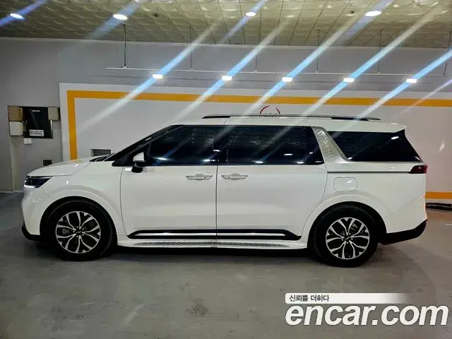 Kia Carnival 2023 — Şəkil 3/20