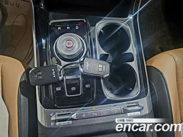 Kia Carnival 2023 — Şəkil 14/20