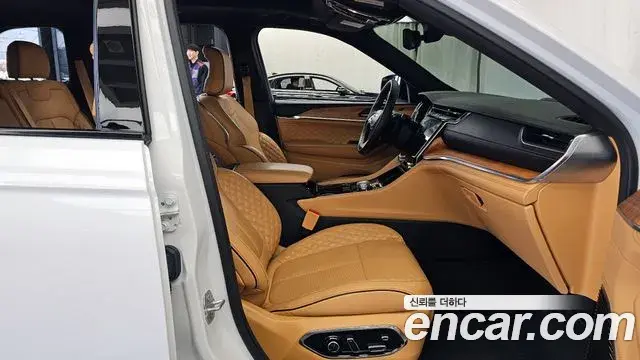 Jeep Grand Cherokee 2023 — ფოტო 10/20