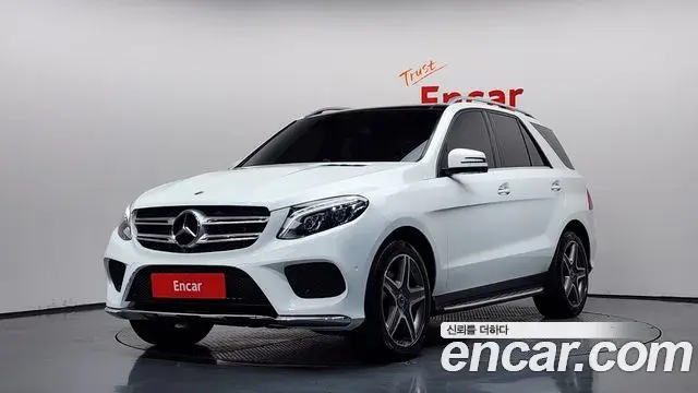 Mercedes-Benz GLE-Class 2018 — Photo 2/20