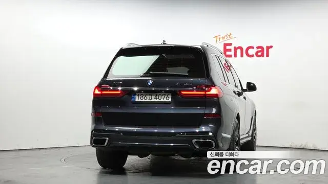BMW X7 2022 — Şəkil 11/20
