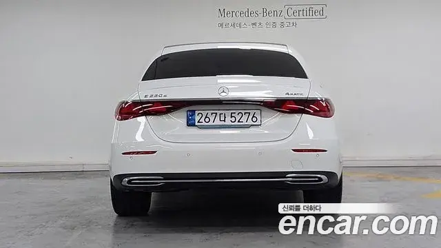 Mercedes-Benz E-Class 2024 — ფოტო 13/17