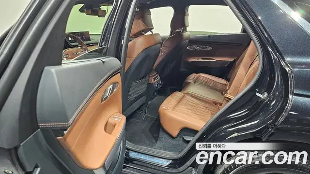 Genesis GV70 2021 — ფოტო 21/30