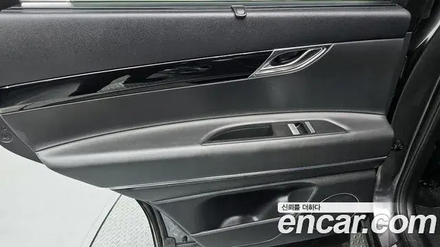 Genesis GV80 2020 — ფოტო 12/33