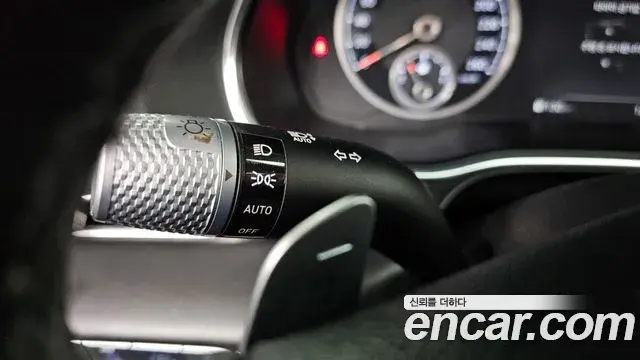 Genesis GV80 2020 — ფოტო 13/33