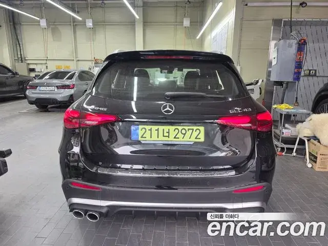 Mercedes-Benz GLC-Class 2025 — Photo 6/8