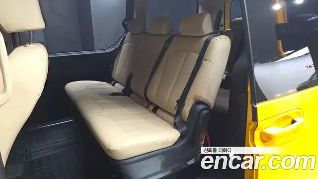 Hyundai Staria 2024 — Şəkil 19/27