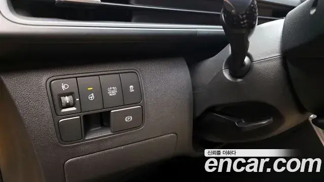 Hyundai Staria 2024 — Şəkil 27/27