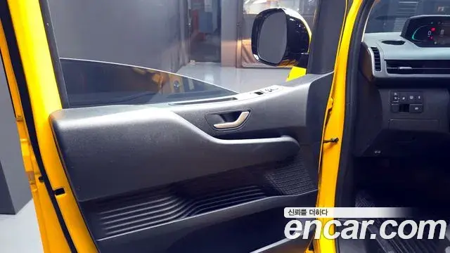 Hyundai Staria 2024 — Şəkil 12/27