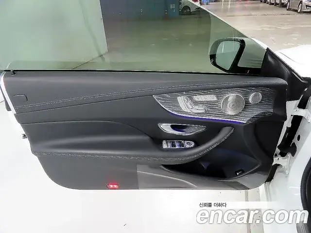 Mercedes-Benz E-Class 2021 — Photo 2/20
