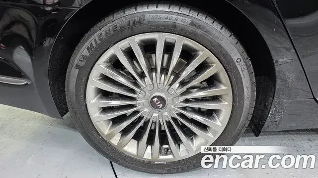 Kia The K9 2020 — Photo 23/35