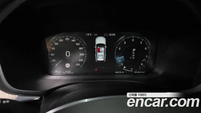 Volvo XC60 2018 — Şəkil 11/20