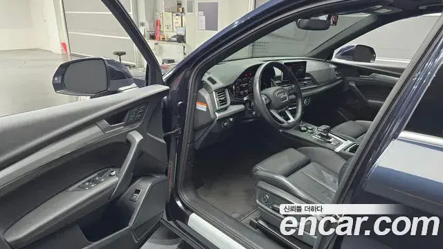 Audi Q5 2020 — ფოტო 24/34