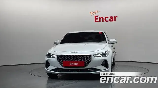 Genesis G70 2019 — Photo 25/37