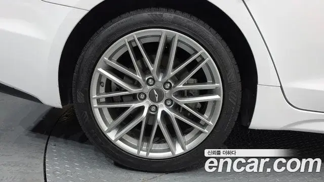 Genesis G70 2019 — Photo 31/37