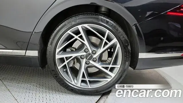 Genesis G90 2022 — Şəkil 24/36