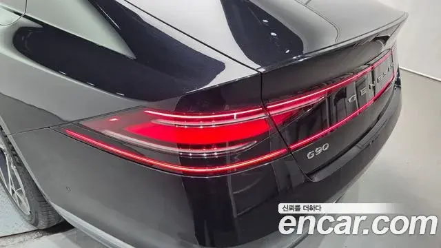 Genesis G90 2022 — Şəkil 35/36