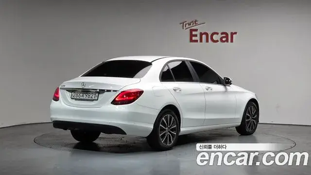 Mercedes-Benz C-Class 2020 — Фото 2/20