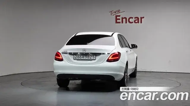 Mercedes-Benz C-Class 2020 — Фото 4/20