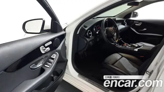 Mercedes-Benz C-Class 2020 — Фото 10/20