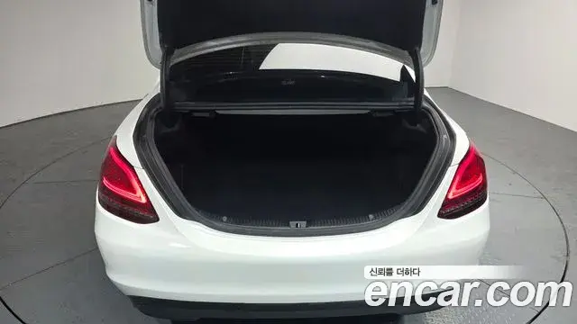 Mercedes-Benz C-Class 2020 — Фото 20/20