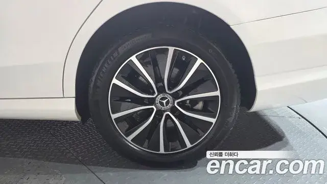 Mercedes-Benz C-Class 2020 — Şəkil 4/28