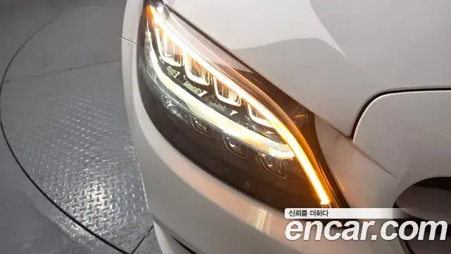 Mercedes-Benz C-Class 2020 — Şəkil 15/28